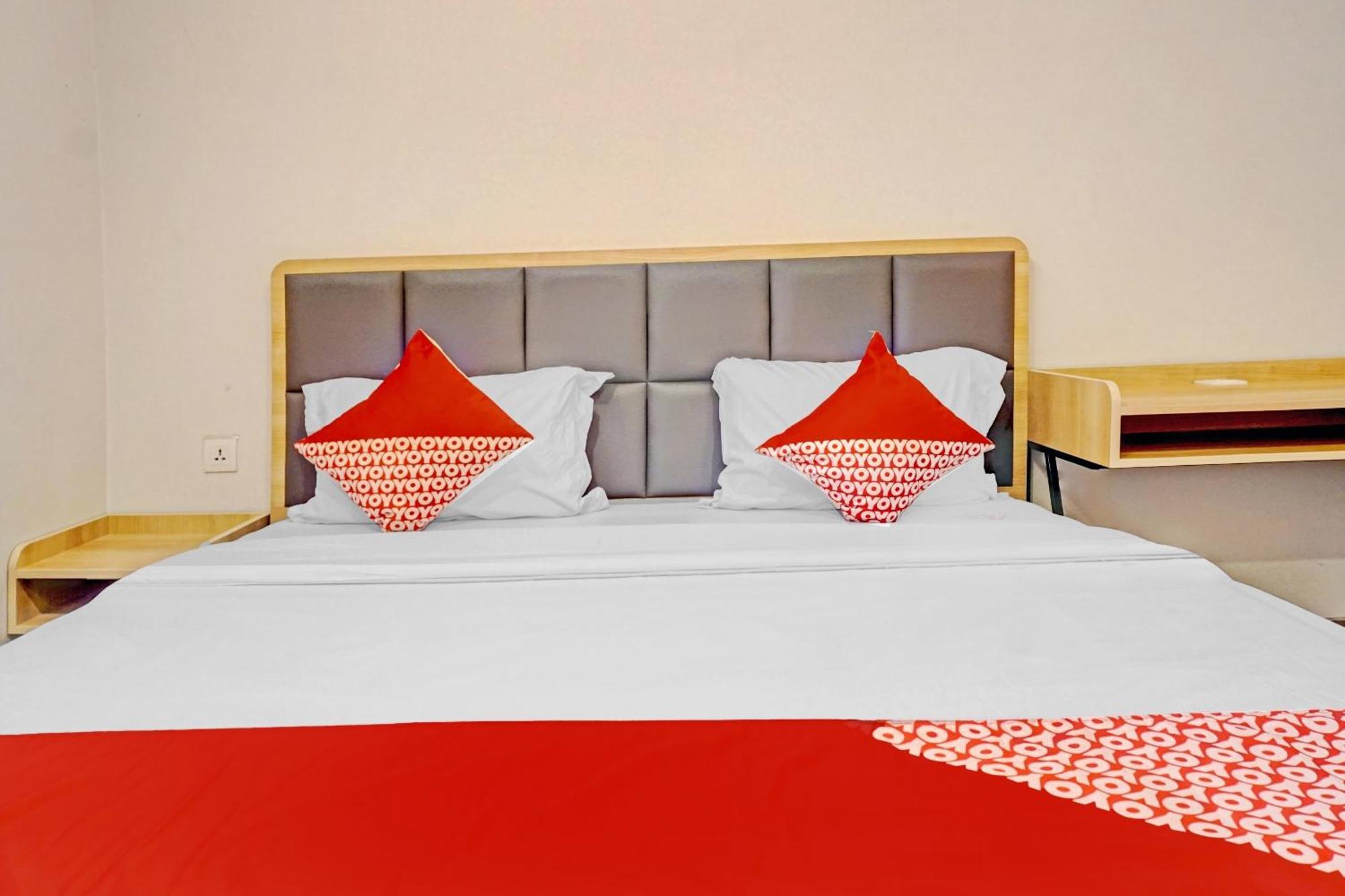 Super Oyo Capital O 90635 Tango Juliet Residence Jakarta Extérieur photo