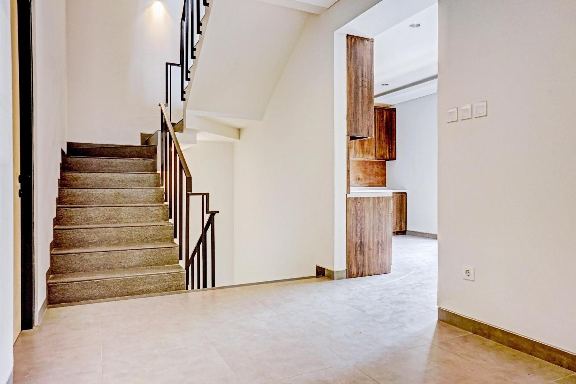 Super Oyo Capital O 90635 Tango Juliet Residence Jakarta Extérieur photo