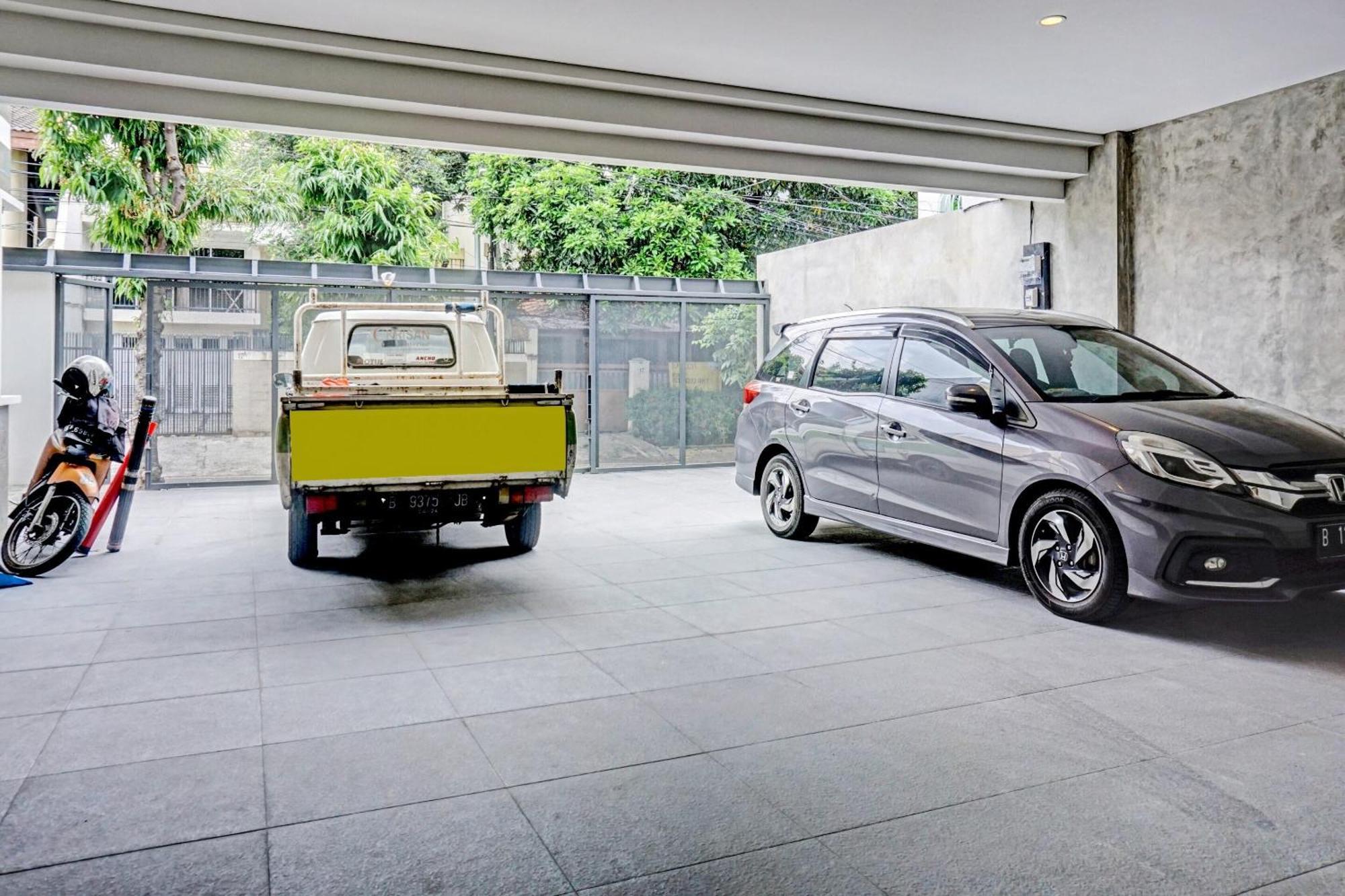 Super Oyo Capital O 90635 Tango Juliet Residence Jakarta Extérieur photo